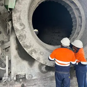 Songatech team inspecting a mill